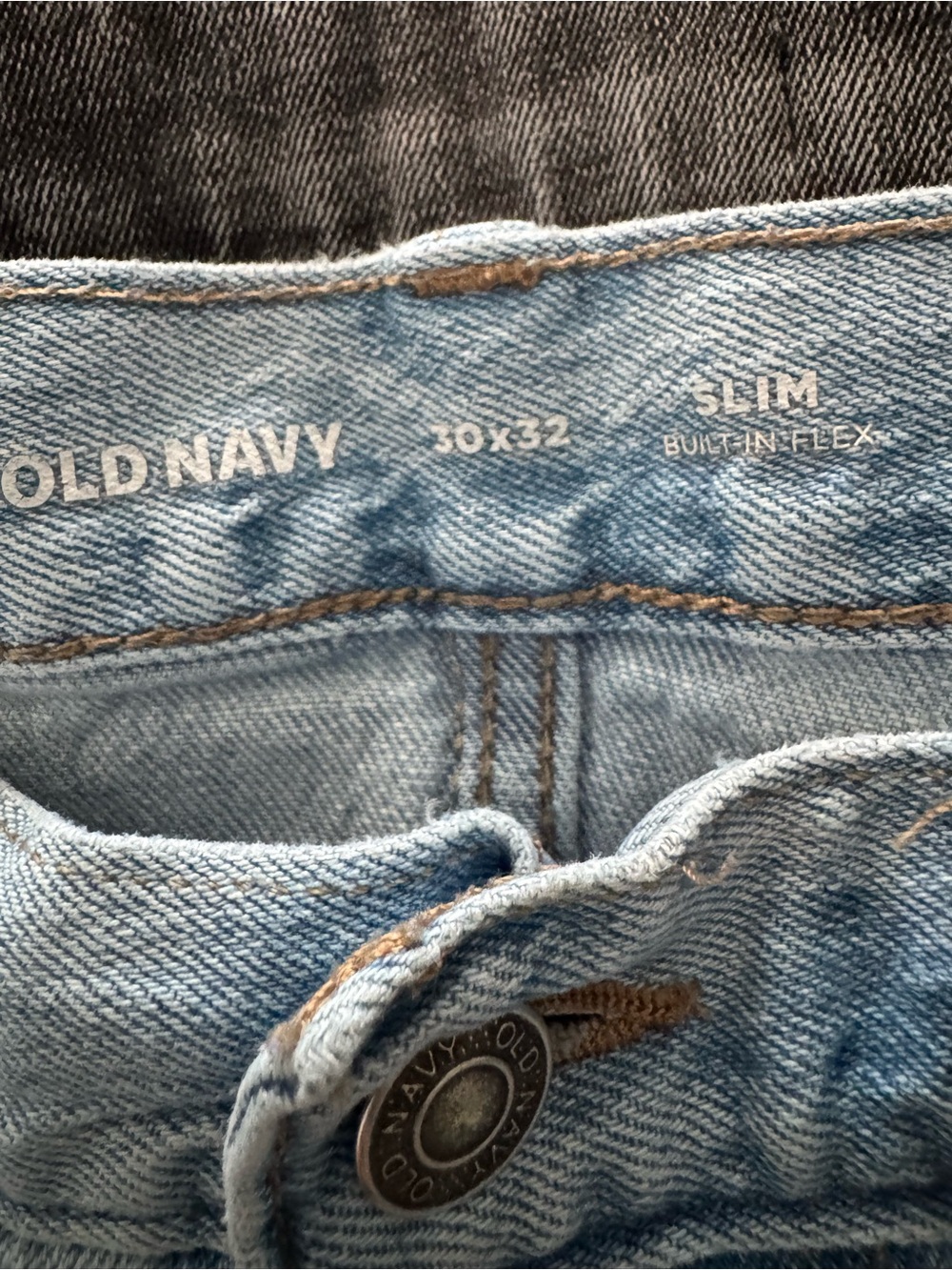 Old Navy Light Blue Slim Jeans - Picture 3 of 6